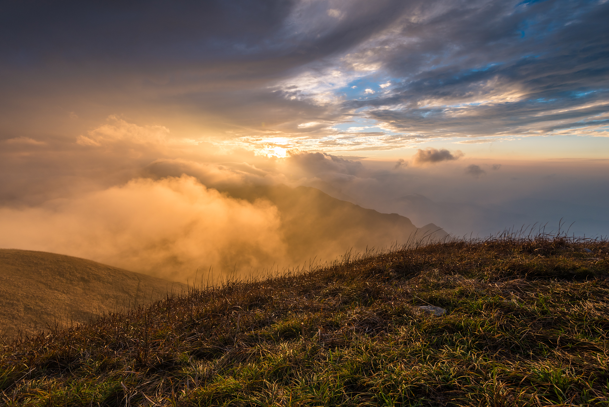 武功山 云海 爬山 夕阳 大学生 暴雨 高山草甸