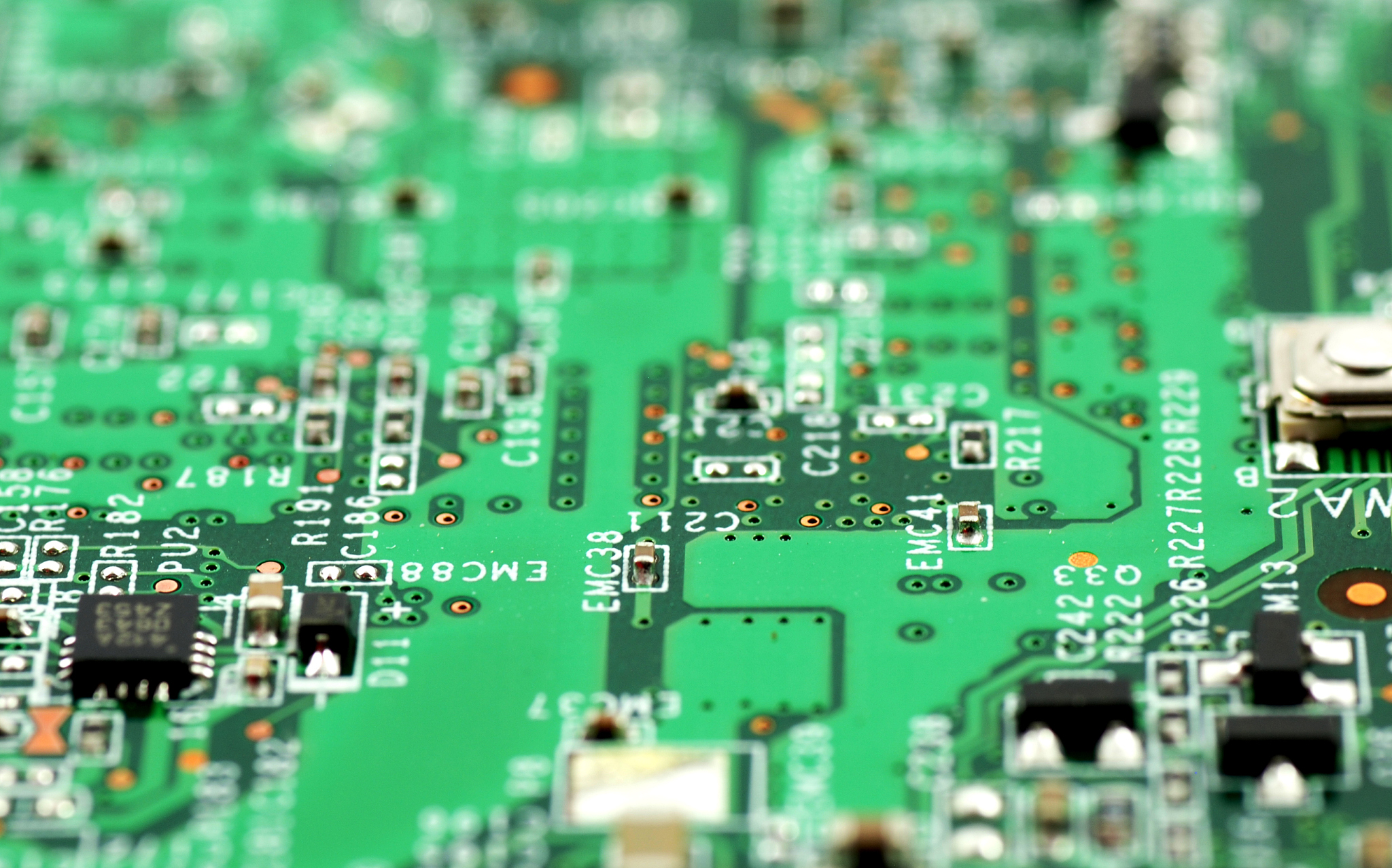 元器件识别与焊接实验的实验目的300字