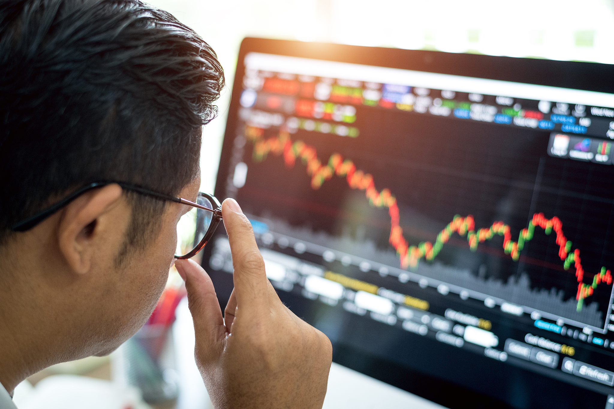 businessman analysis stock market