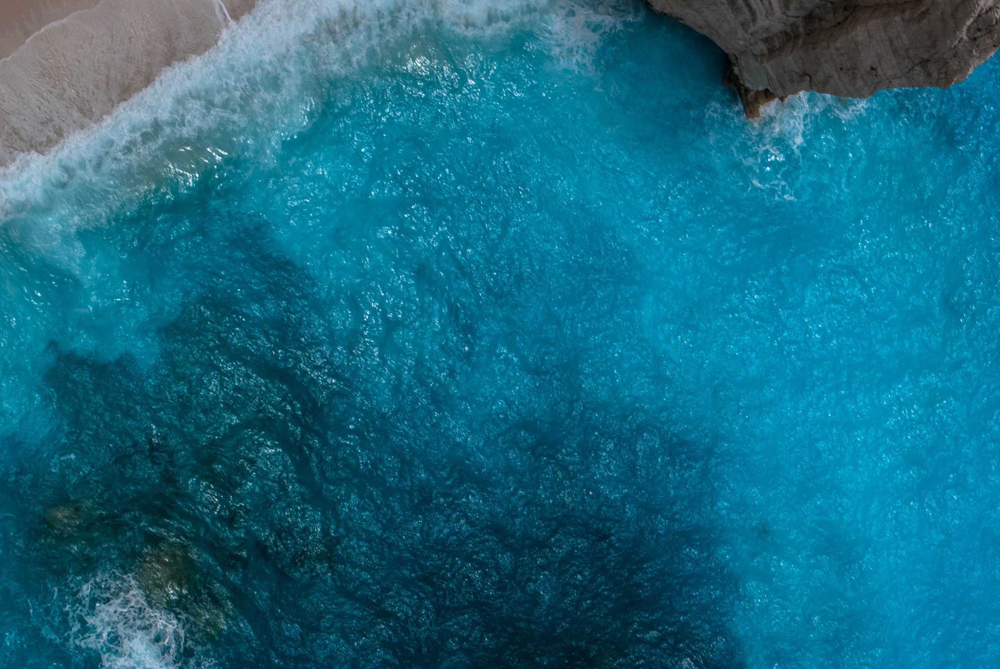 请理解以下几段内容并尝试改写成为一段新的内容生成的内容中不要出现品牌词：GALA is the global leading manufacturer of underwater pelletizing systems and centrifugal dryers GALA enjoys an outstanding reputation among national and internatio