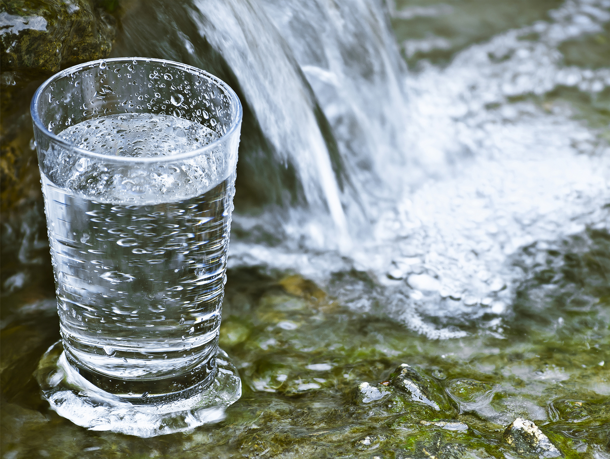 安然纳米水圣杯带给你健康的水！