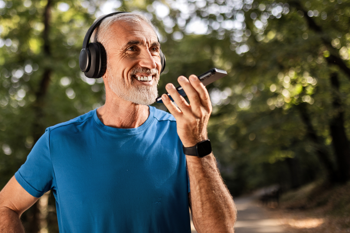 蓝牙眼镜：户外运动跑步骑行的理想耳机选择