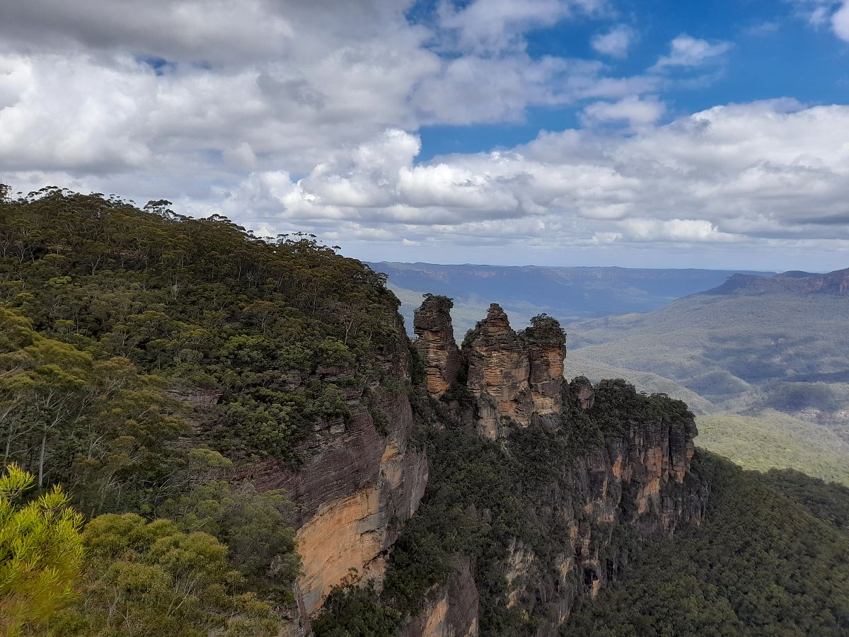 使用文化博主的口吻写篇1000字家有三漏后代贫宅现三象出贵人三漏和三象具体是什么呢？的文章要有和读者互动语句带标题
