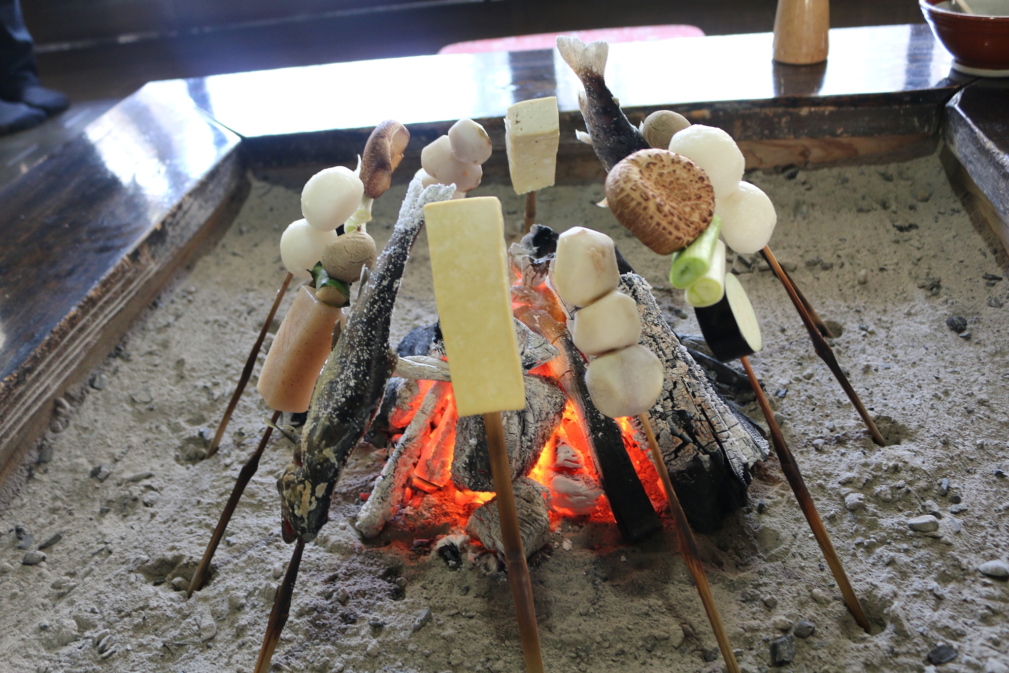 做食品什么需要加晴子帮我用210字详细描述