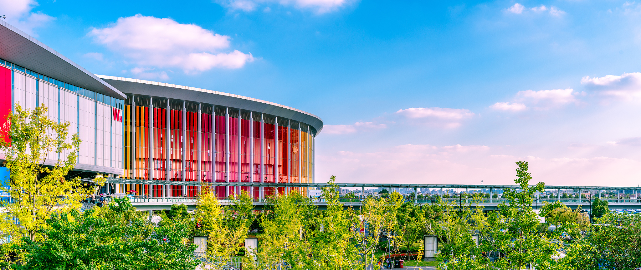 上海工商外国语职业学院会展策划与管理专业怎么样？ - 就业前景、课程设置、师资力量分析