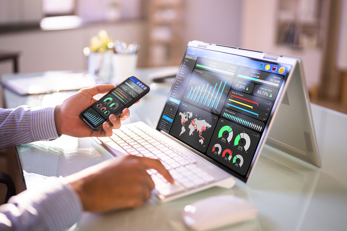 给论文《洛阳市旅游业发展现状及对策研究》写一个三千字的对本文章的不足与对未来的研究方向提出展望