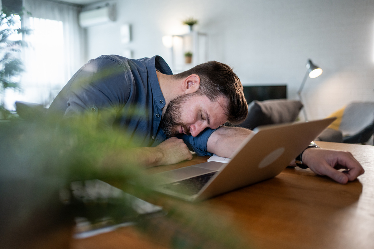 总是犯困？试试这7招，快速提升你的精力！