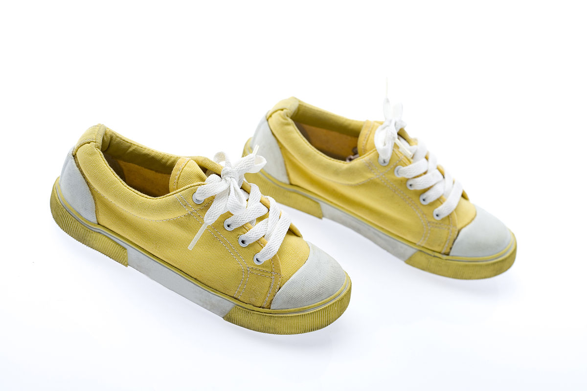 写两句话夸赞该店的女士休闲运动鞋