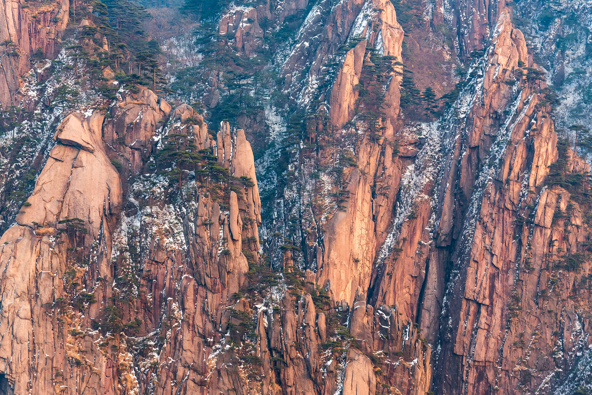 黄土风貌在山水画中的笔墨表现探索