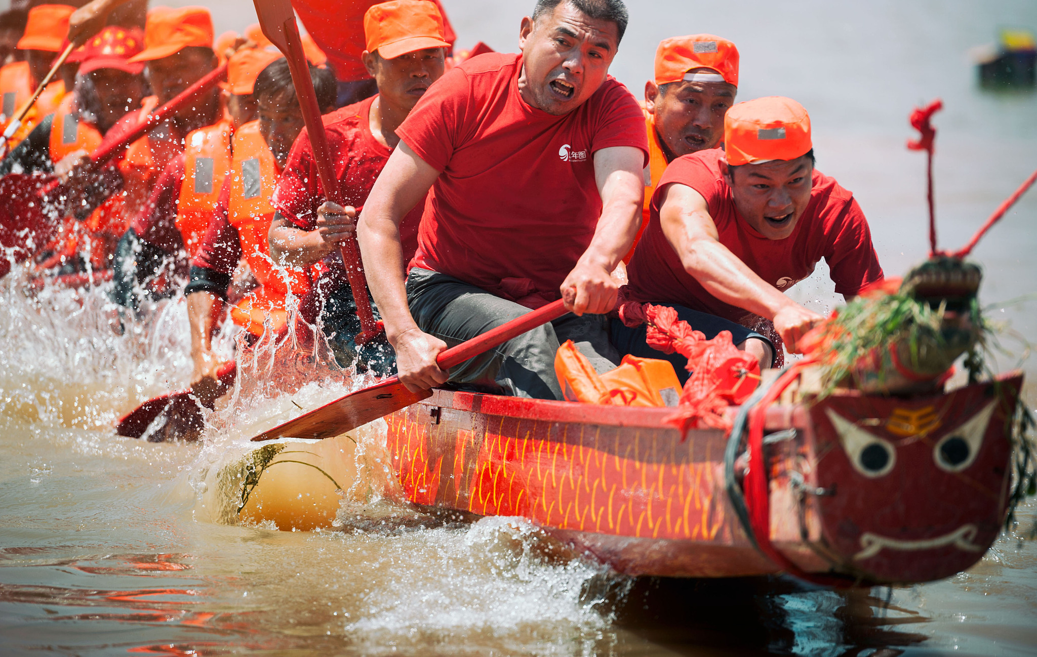 端午龙舟比赛直播：激情与速度的盛宴