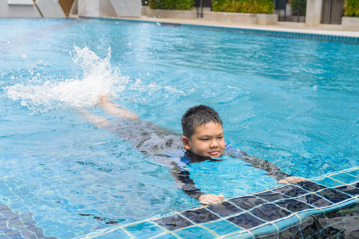 学游泳：夏日必备技能，从入门到精通