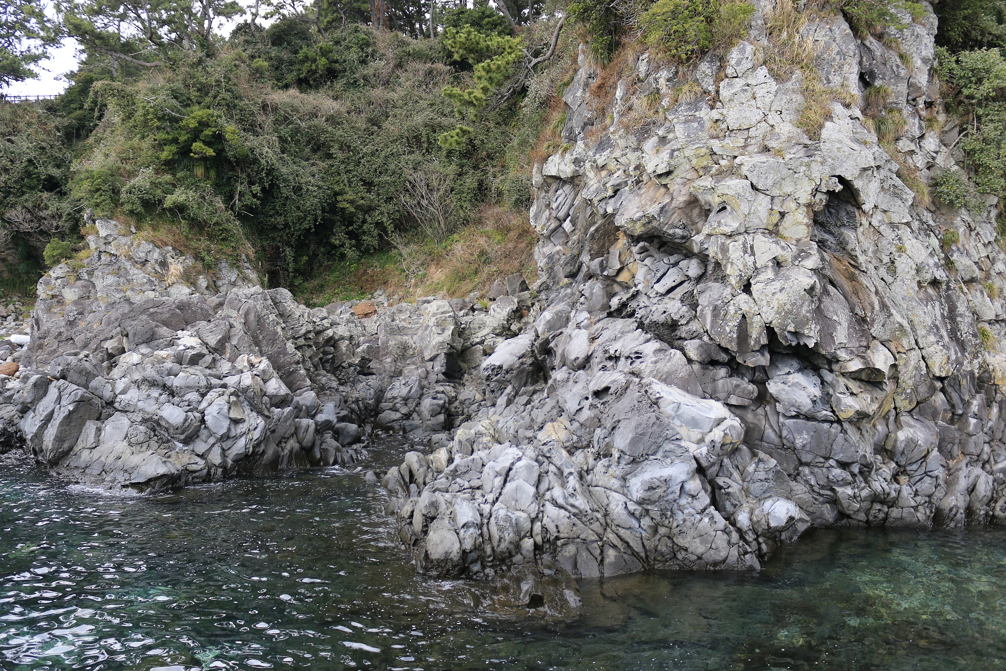 faerie bath, coast, cliff, lava, sea,