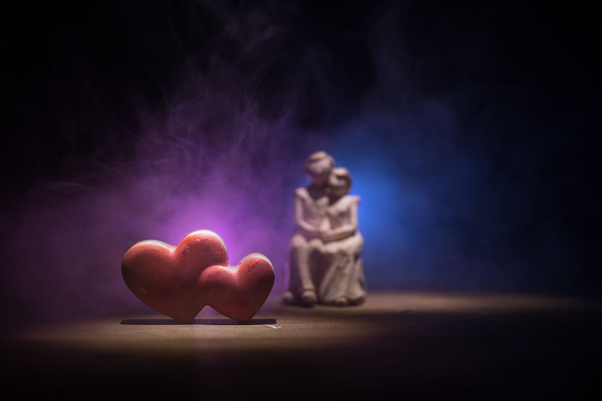 human 深爱之人藏心不挂嘴久梦之人在梦不在眼; AI Machine The one who loves deeply hides it in their heart while the one who dreams of someone for a long time does so in their dreams not in their eyes;human 你是如何理解的呢; AI human 深爱之人藏心不挂嘴久梦之人在梦不在眼; AI Machine The one who loves deeply hides it in their heart while the one who dreams of someone for a long time does so in their dreams not in their eyes;human 你是如何理解的呢; AI