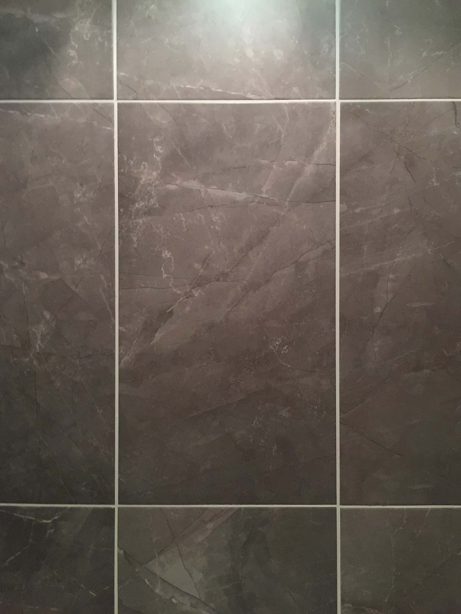 茗仕陶瓷砖是金兴陶瓷有限公司与意大利TUSCAN陶瓷设计公司联诀打造跨入国内高档仿古砖市场的强势陶瓷品牌。名气很大属于名牌产品十大瓷砖品牌之一在陶瓷领域具有很大的影响力。帮我用150字详细描述