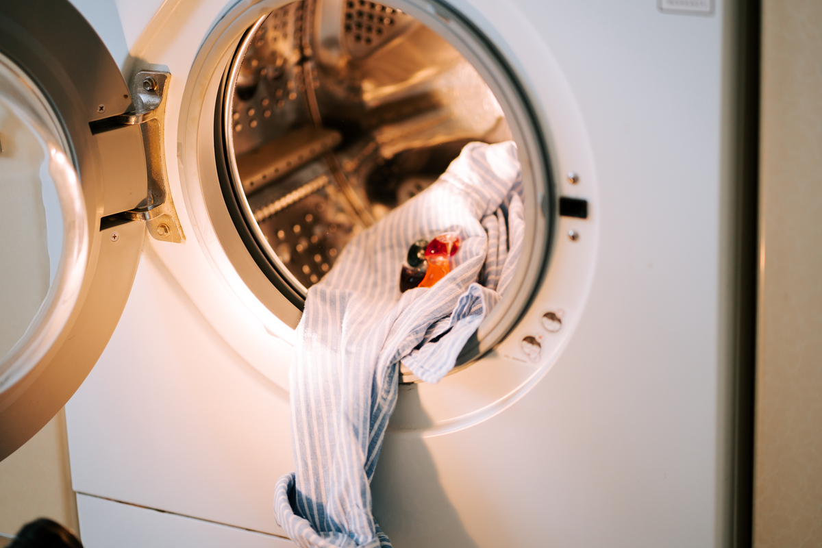 夏季洗衣机保养指南：告别污垢和异味，获得最佳洗涤效果