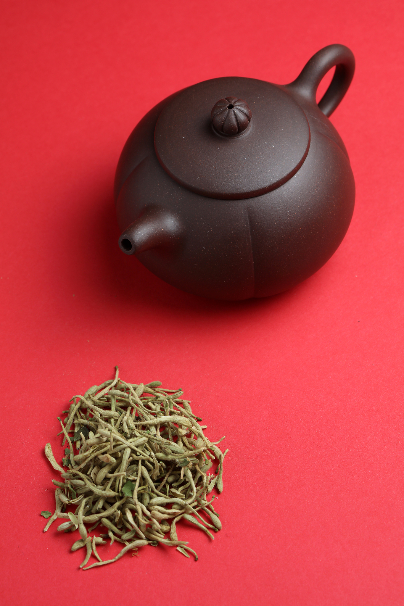 天星泥是紫砂泥吗？揭秘天星泥的特性和应用
