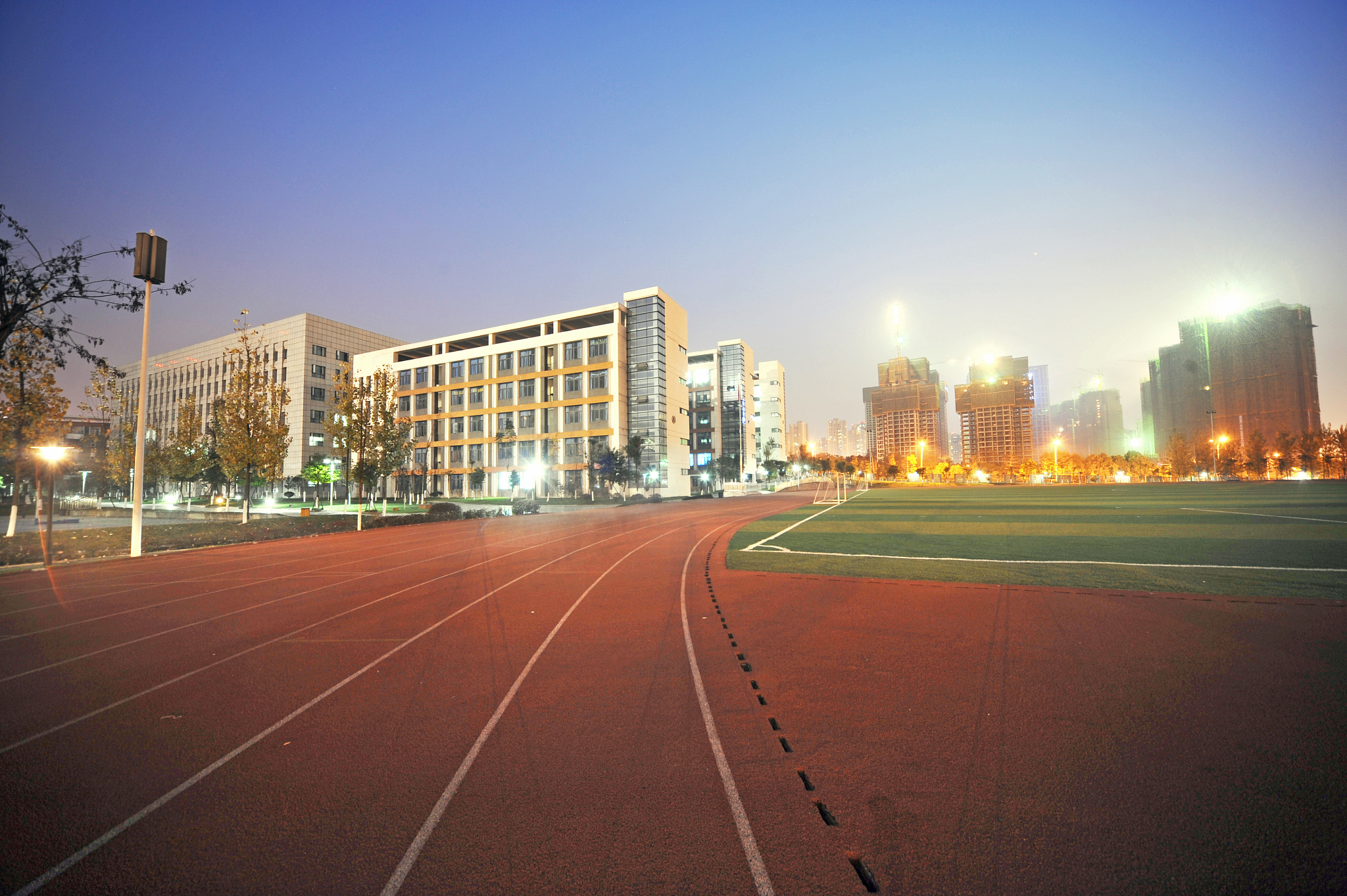 四川有什么中专中职学校的广告艺术设计专业好