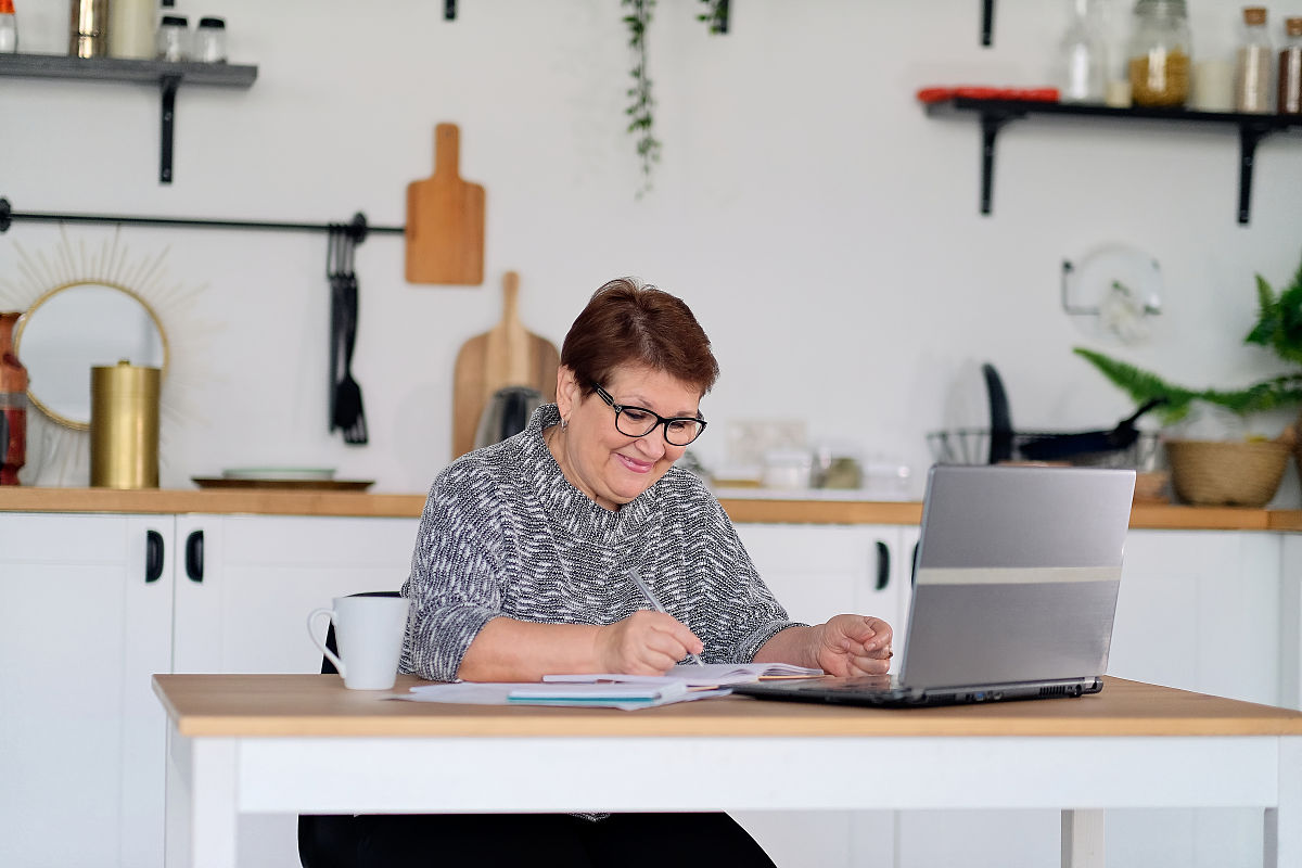 吕梁经济管理学校2023年招生办电话是多少 好不好