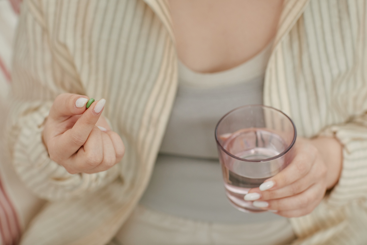 翻译：You feel a bit warm dear she said I think you might be coming down with a coldJames nodded feeling too tired to argue He spent the day in bed sleeping on and off By evening he was running a fever a