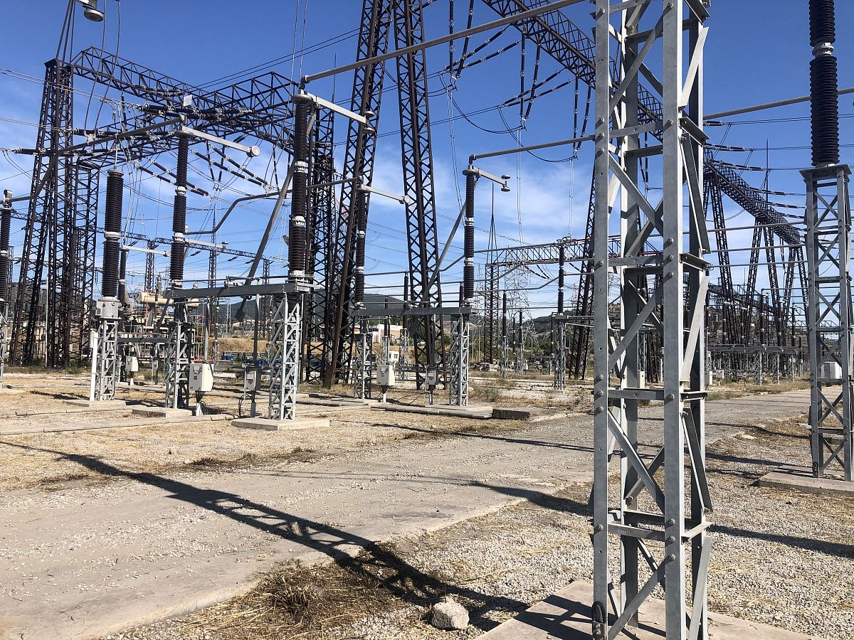 写个电力工程施工方案