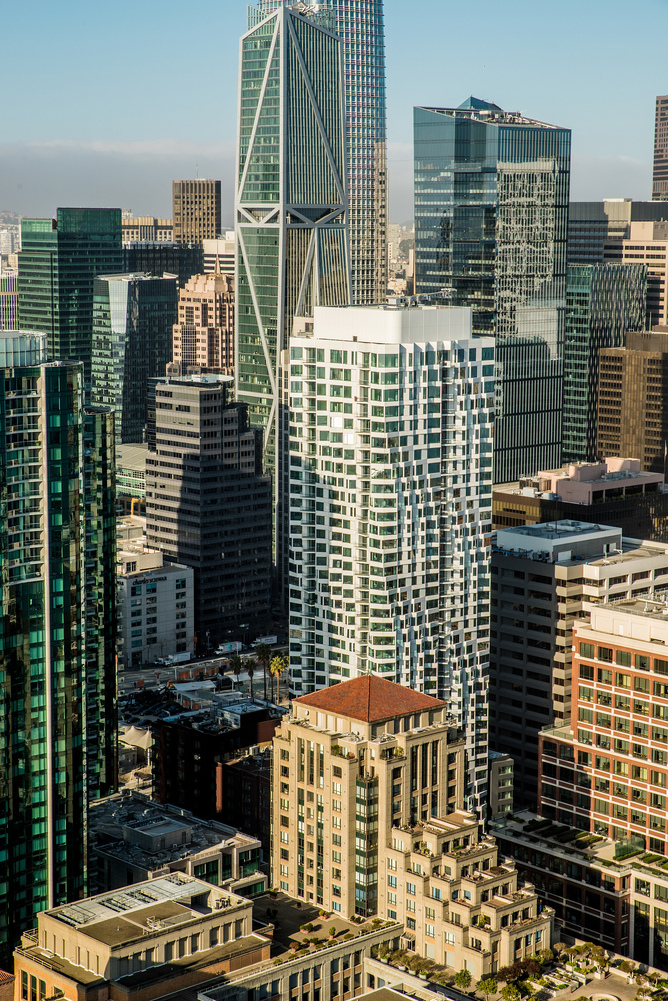 永久建筑物设计使用年限：主要建筑物50年以上，次要建筑物30年左右