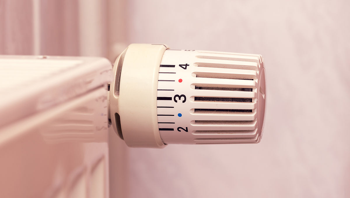 如果加热板的温度保持恒定那么输出的热量怎么计算