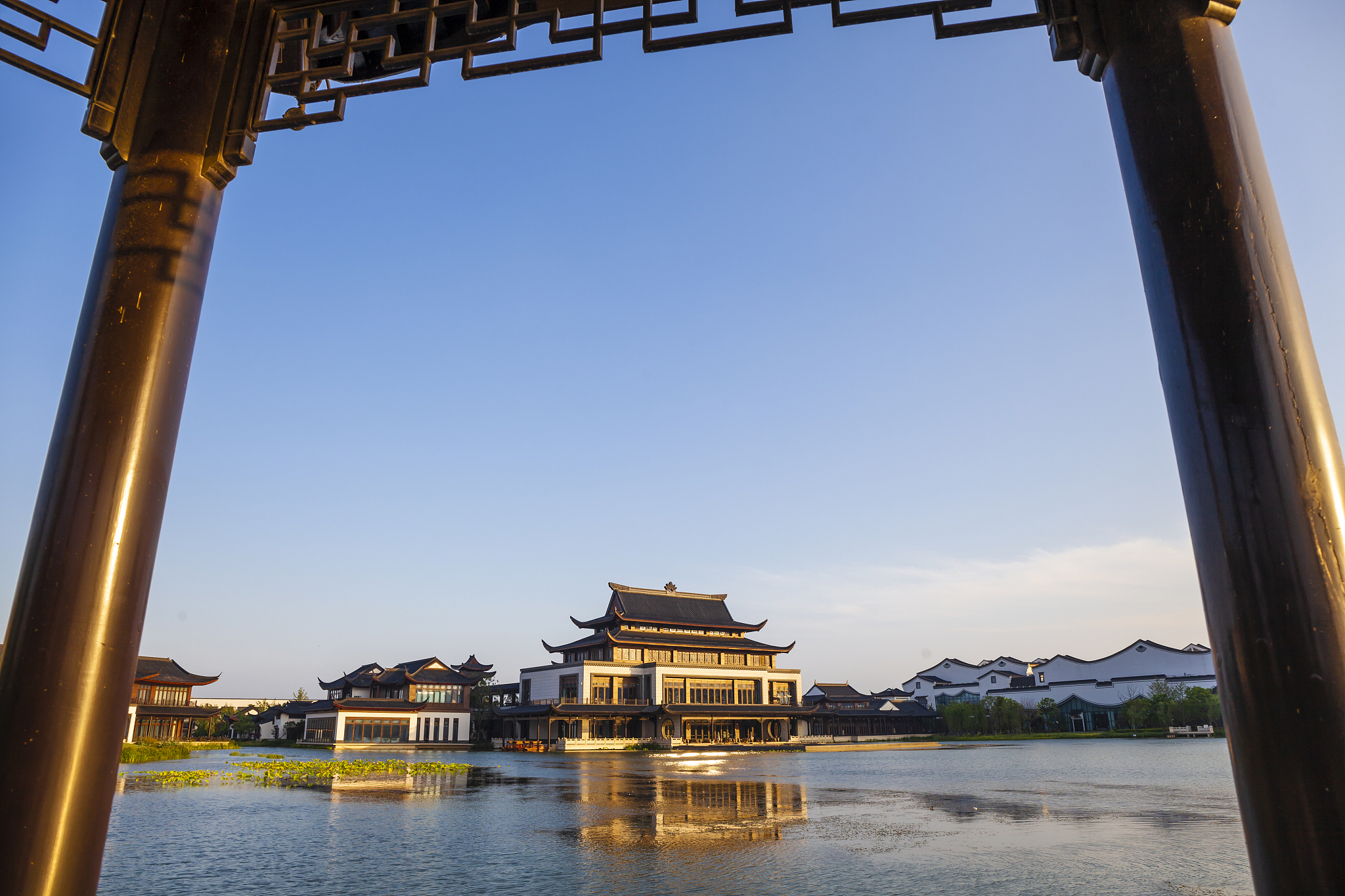 太湖与古镇美景