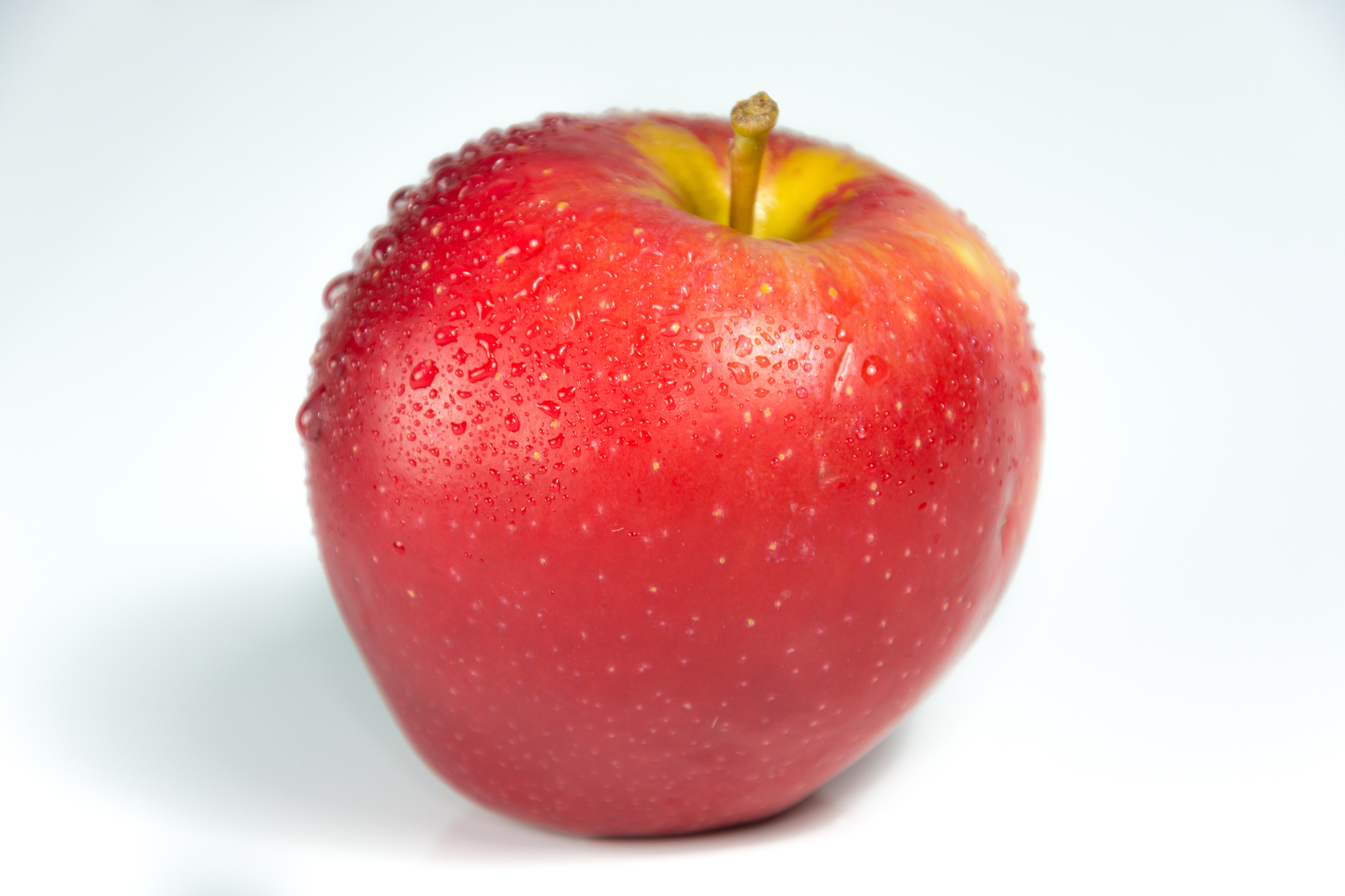 red apple