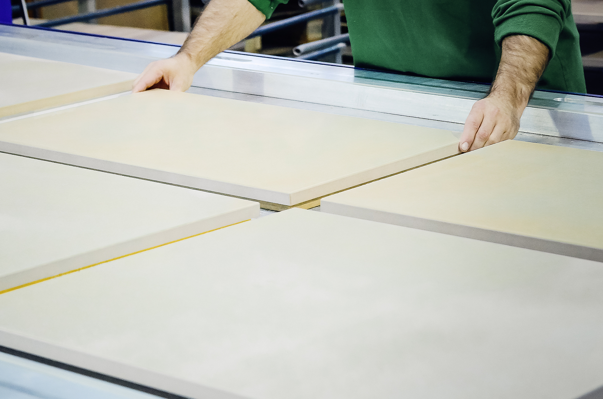 怎么让pvc板粘接的更加牢固