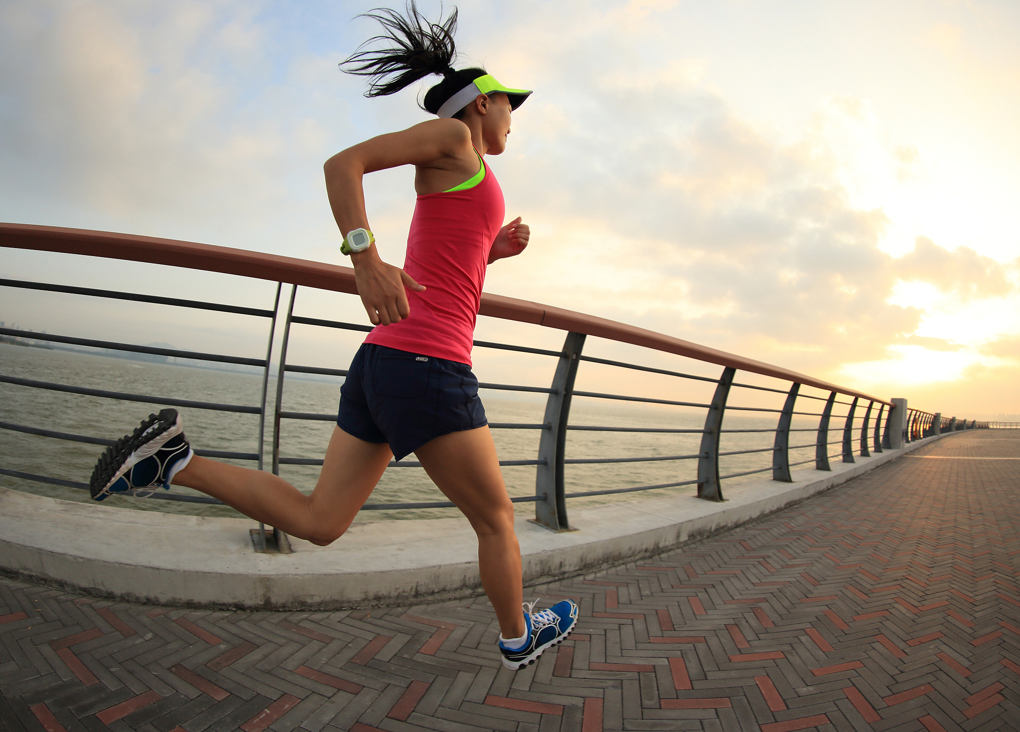 有效减肥运动：跑步、游泳、健身、骑车、跳绳