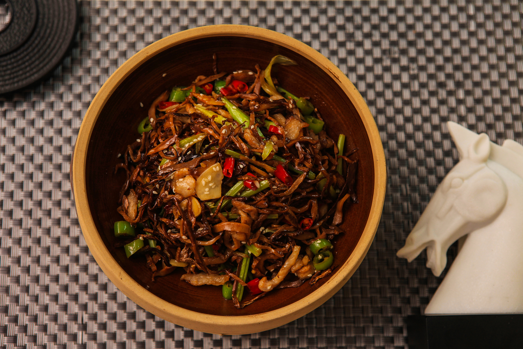 给我一个关于雪菜腊肉春笋的300字短视频文案