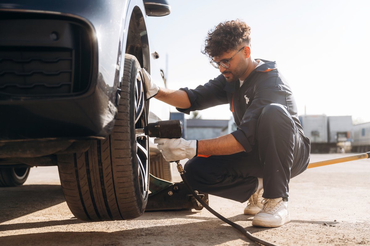 四川汽车运用与维修专业理论：核心知识解析