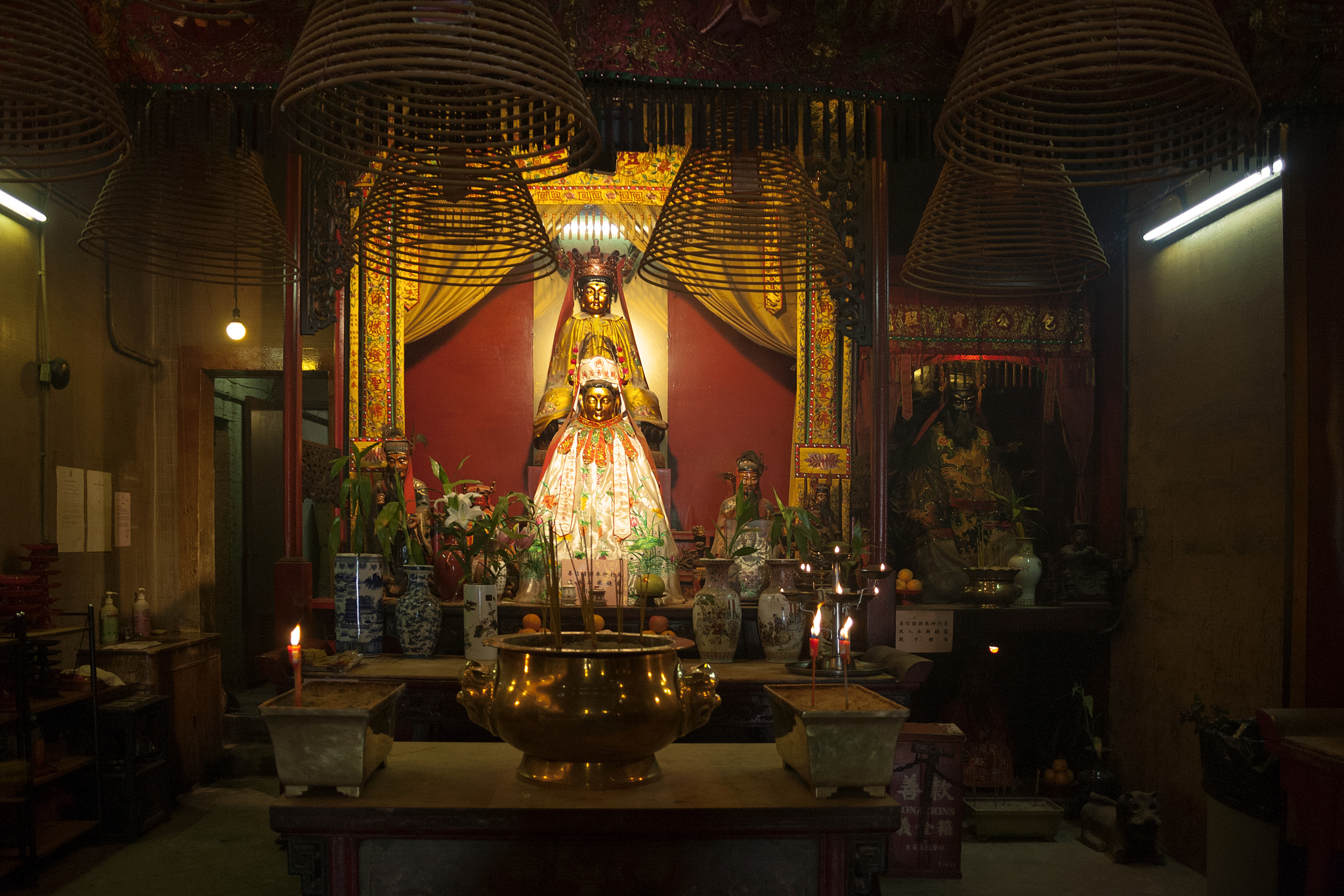 man mo temple in hong kong