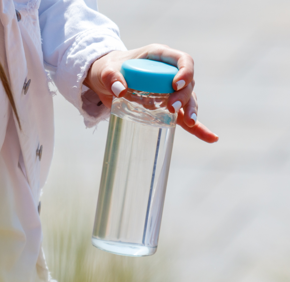 如何在家轻松量取300毫升水：简单易行的方法