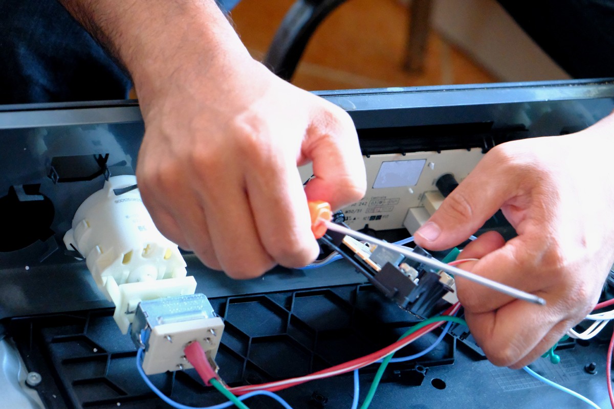 探针台操作指南：器件放入与取出步骤