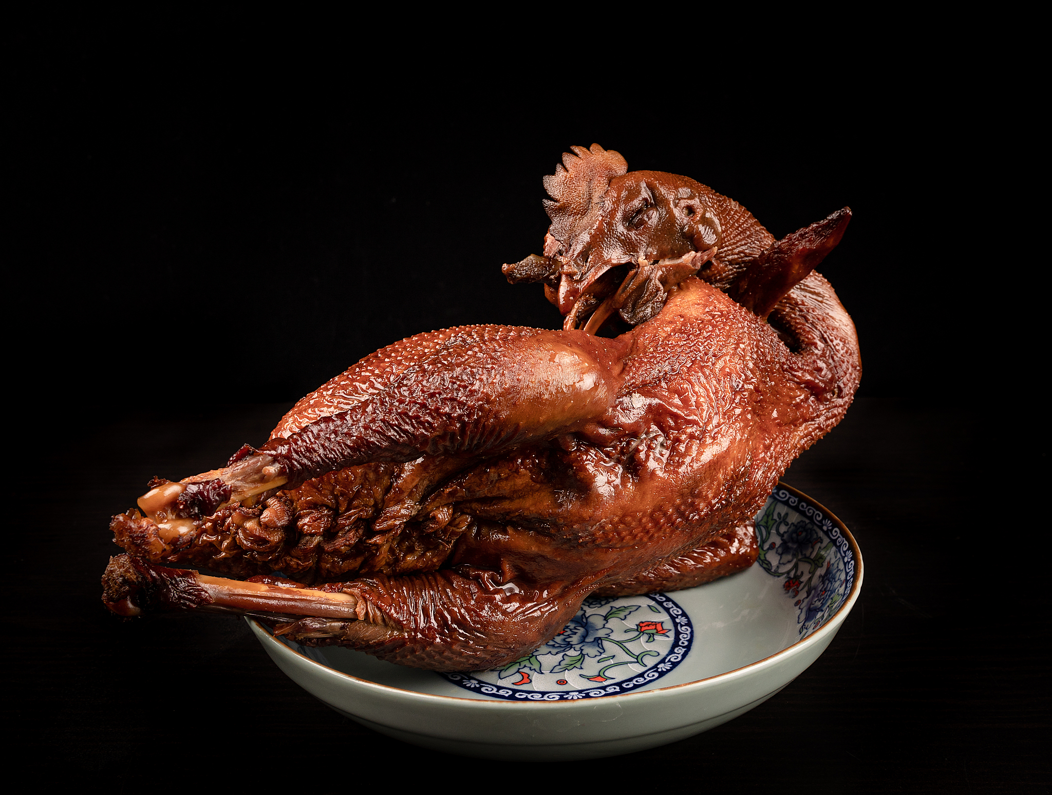 在乡镇开了一个卤肉店经营道口烧鸡麻椒鸡和卤牛肉请写一篇营销文案