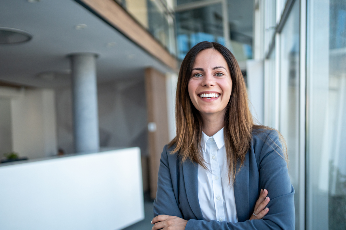 职业假笑：工作中必要的社交技能？