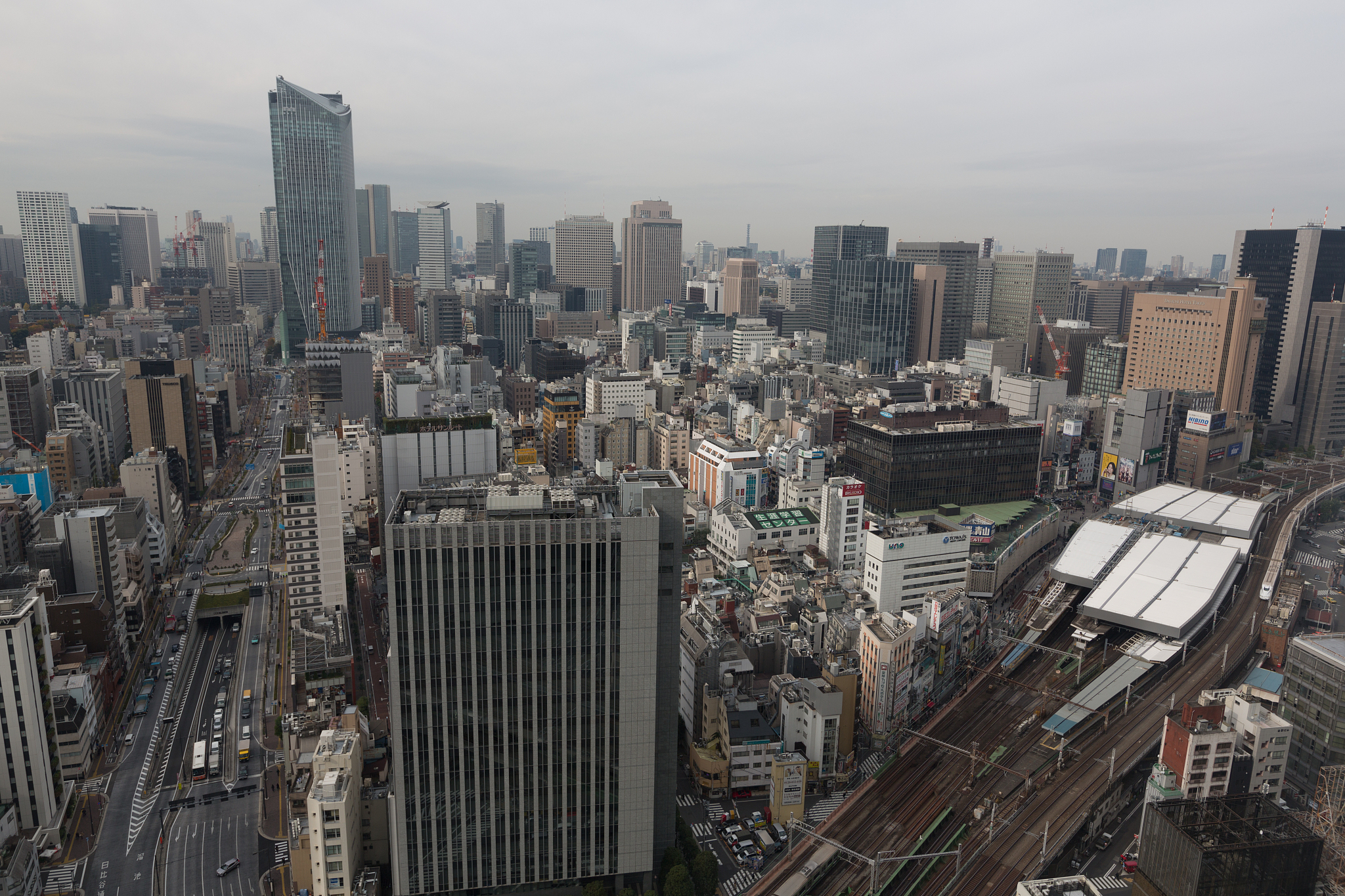 tokyo skyline in japan