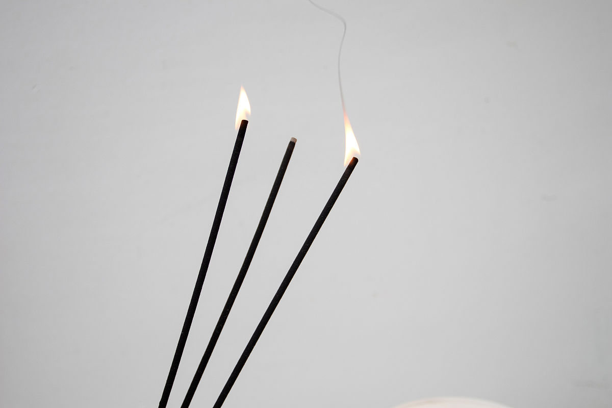 燃香感受差异：影响因素、制造流程与时间流程