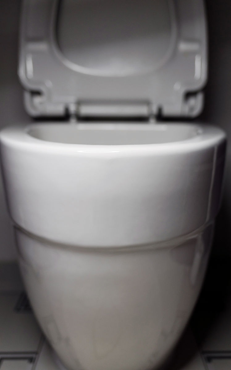 马桶放满水后要漏水一半才能用吗回答+拓展