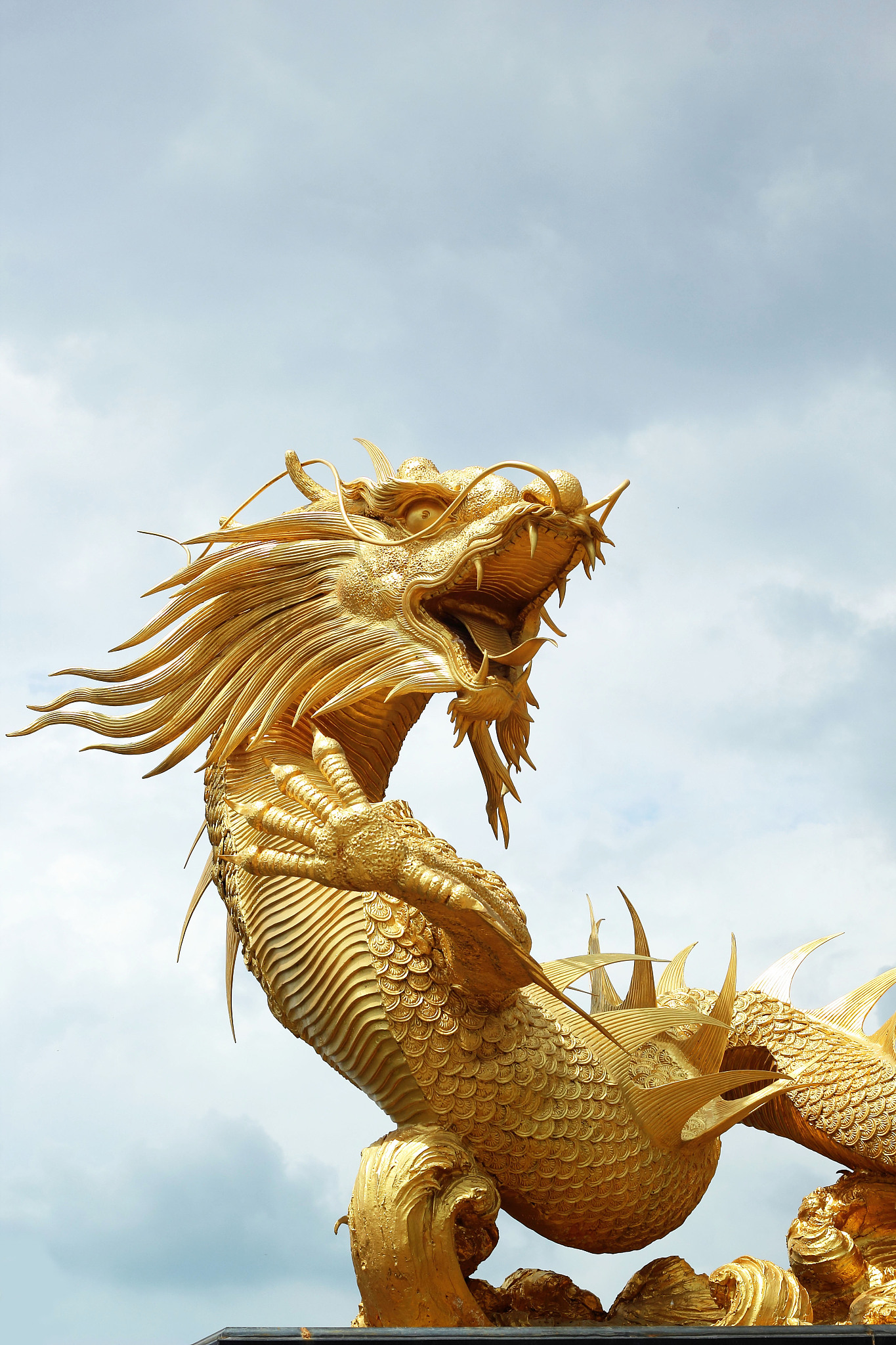 dragons in the temple with sky