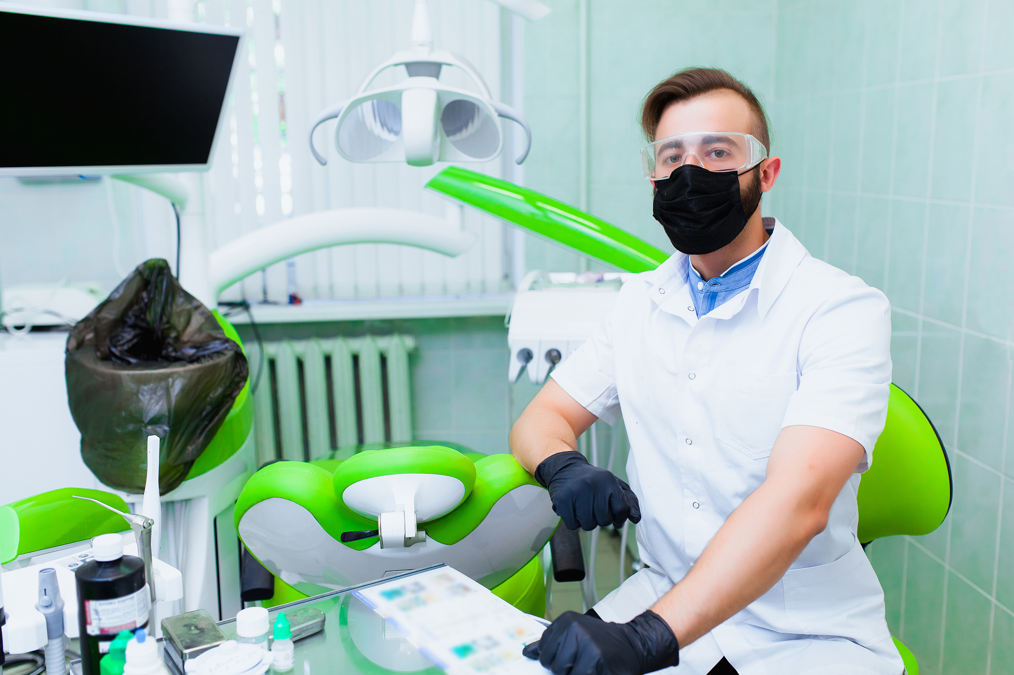 重庆卫校口腔专业就业前景分析 - 未来发展趋势及竞争状况