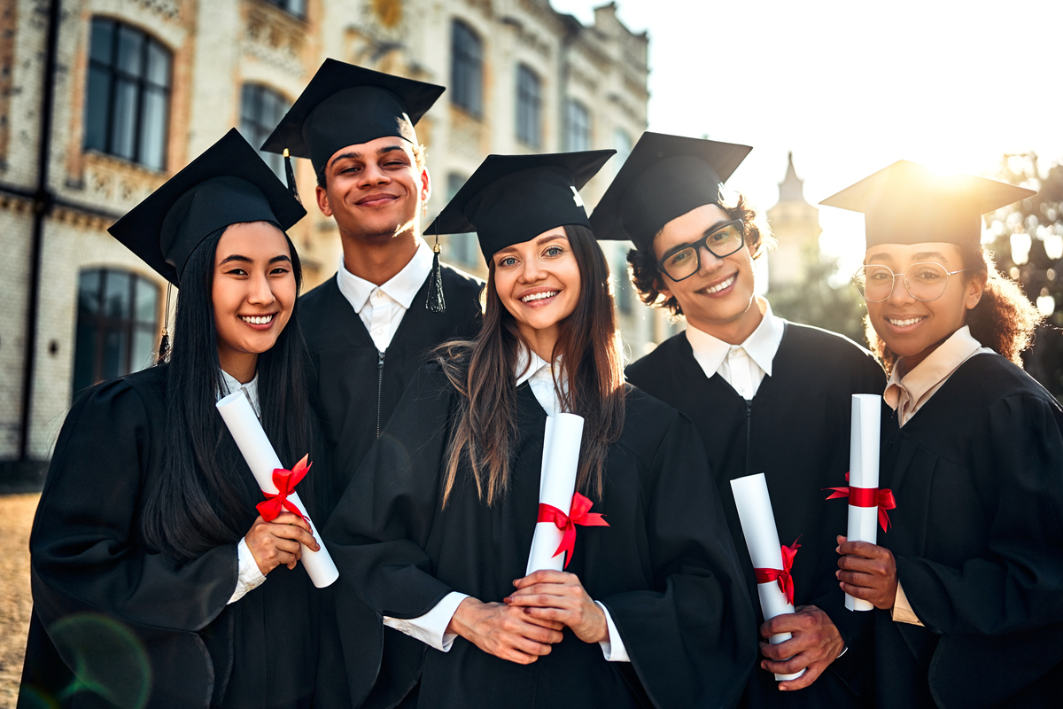 快速毕业学位项目：哪些国家提供加速课程？