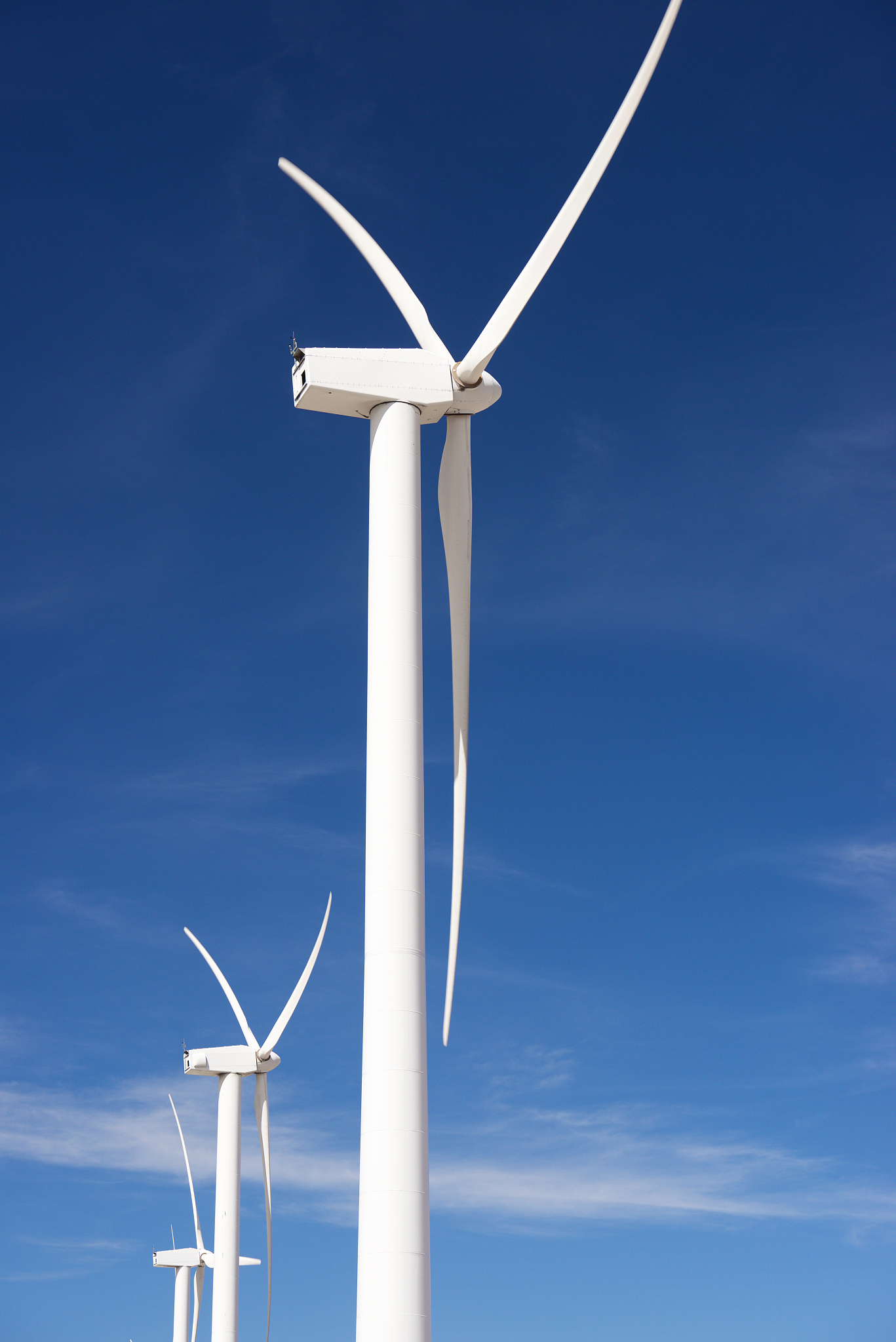 写一篇关于风能发展与前景的论文