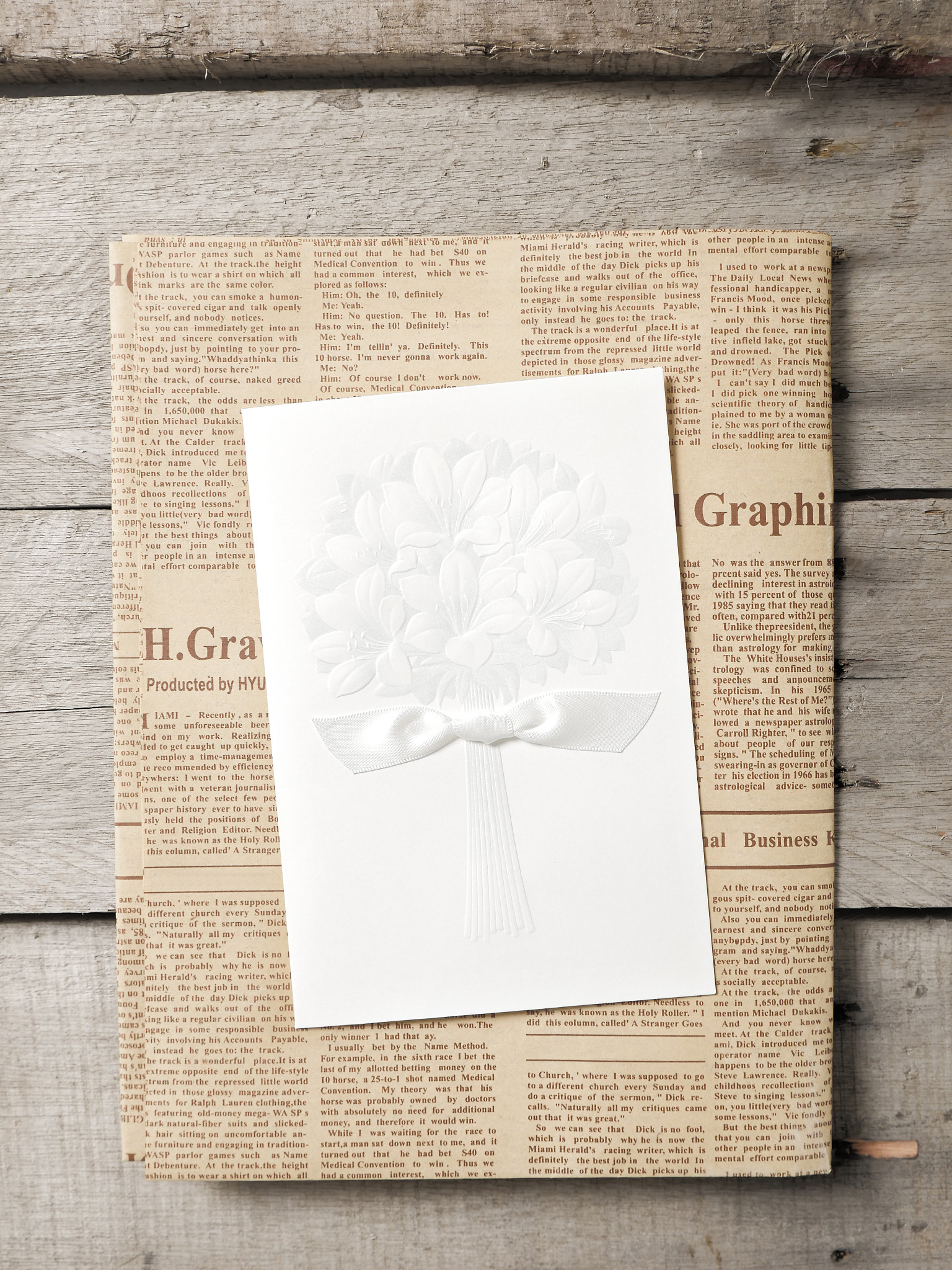 Wooden Wedding Guestbook with 100 Hearts - Unique Rustic Alternative to Traditional Guestbooks - Includes Storage Box and Markers