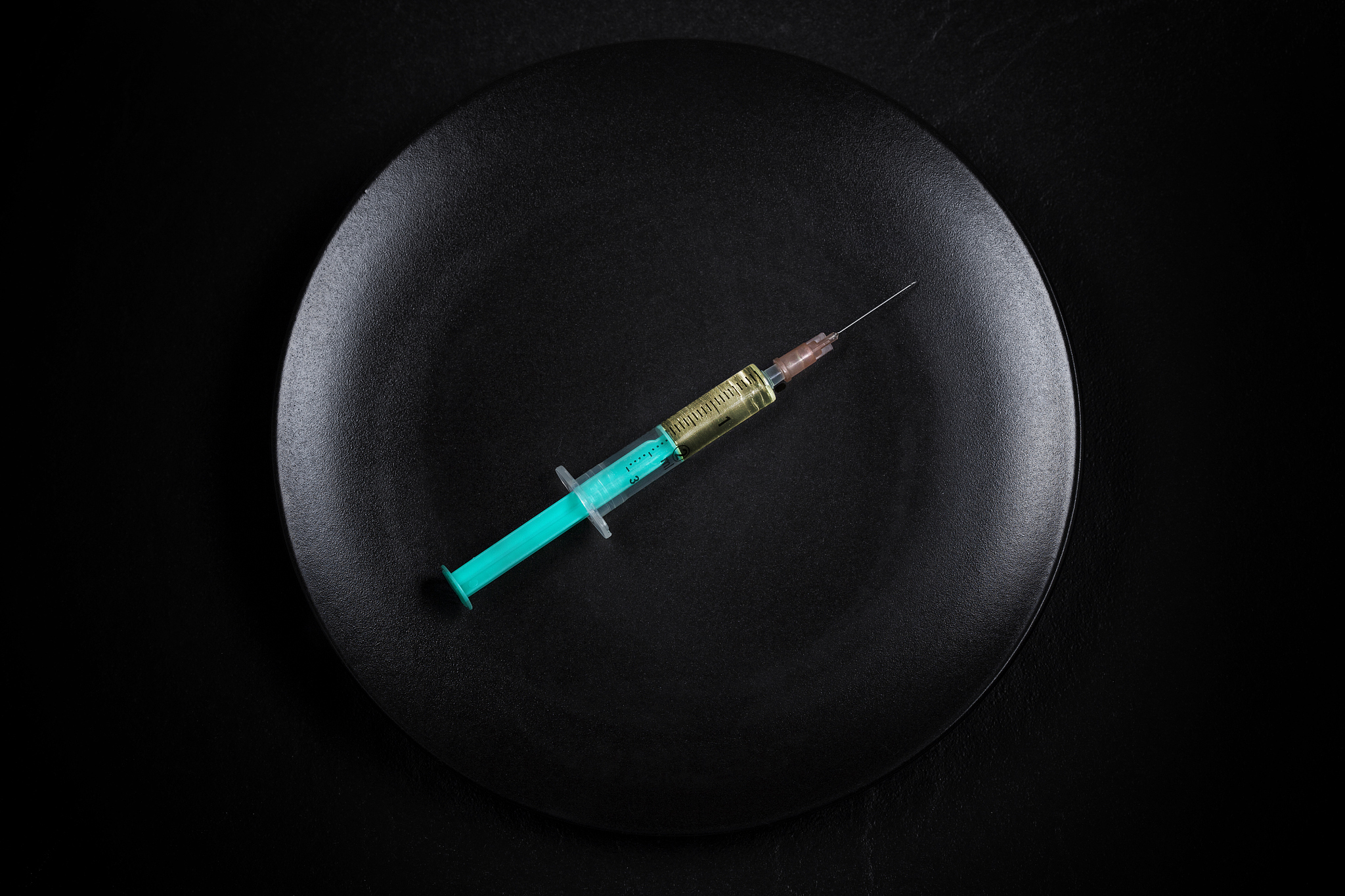 轻度镇静与老年患者脊柱手术后谵妄的关系：一项随机试验