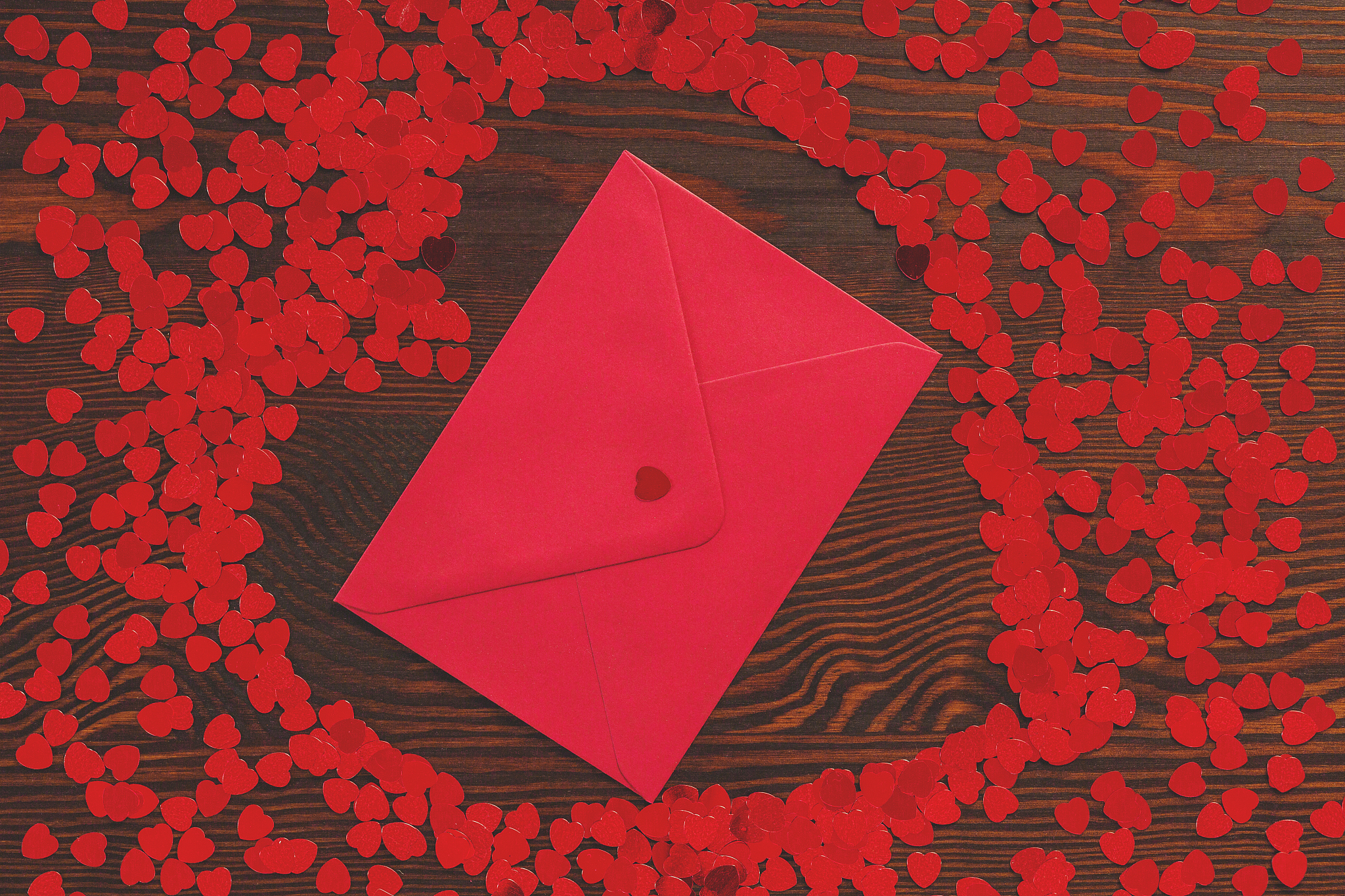 女朋友生日发多少红包，