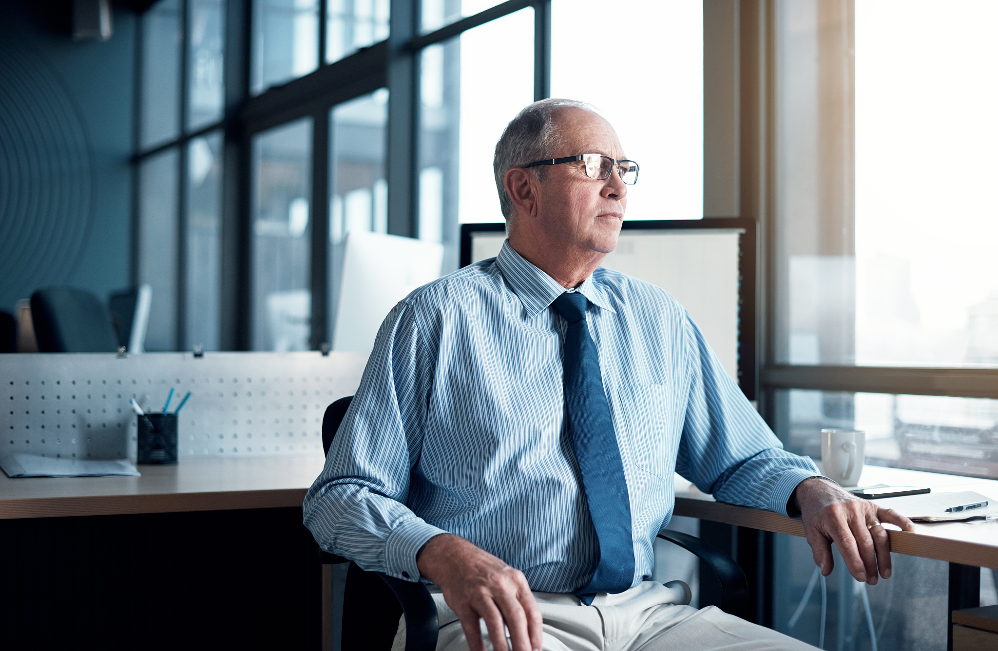 实习企业生产视角：设计、工艺、机加工、装配部门对专业技术人员的要求