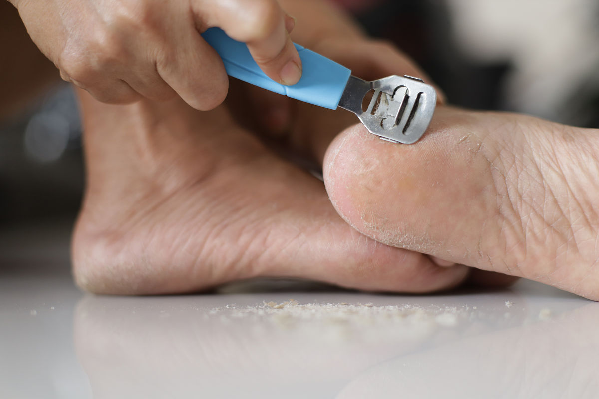 用脚指甲 麻花 美女 卫生纸写一个小故事