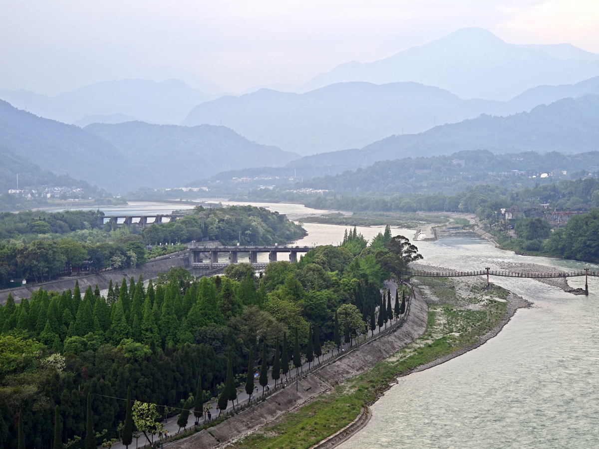 中国都江堰文化遗产详解500字 分段介绍